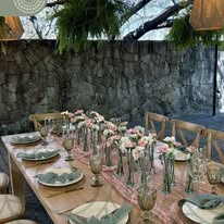 Mesa decorada en OLIVO jardín + eventos